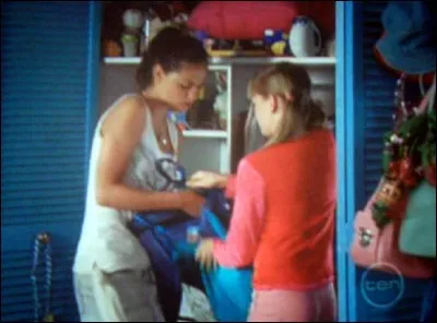 Comment s'appelle la sur de Cleo ?