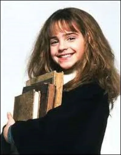 Dans le 1, pourquoi Hermione vient-elle voir Harry et Ron dans le Poudlard Express ?