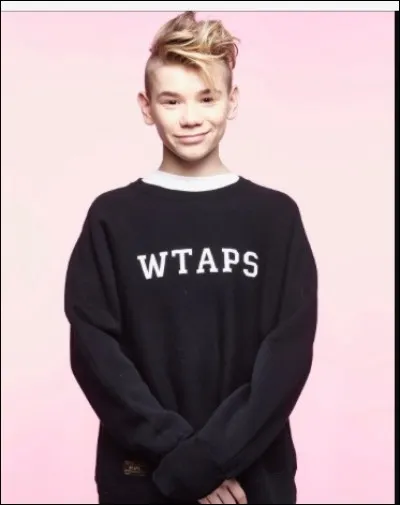 Qui est la personne sur la photo ?