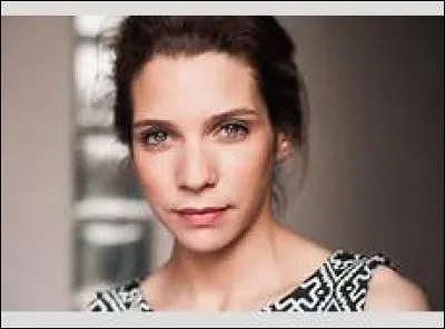 Qui s'en est pris violemment à Léa ?