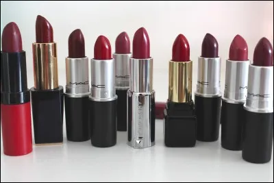 Combien de tubes de rouge à lèvres a-t-elle ?