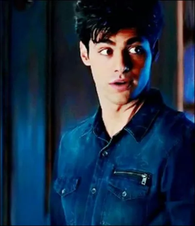 Qu'est-ce qu'Alec a caché à Magnus ?