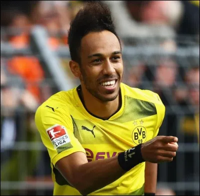 Encore à Dortmund au moment de ce quizz, d'où est originaire Pierre-Emerick Aubameyang ?