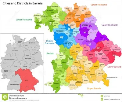 Je suis un château situé en Allemagne dans la région de Bavière. Ma construction a débuté en 1869. J'étais destiné à Louis II de Bavière. J'ai été reconverti en musée. Que suis-je ?