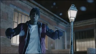 Même question : 
"J'étais pas l'seul (...)
Personne m'entendait toi tu m'écoutais
La suite fait mal j'me tais tu la connais
Fallait que tu saches que je suis dégoûté"