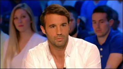 Défenseur central, champion de France avec les Girondins en 2009, il fête sa seule sélection en mai 2010, et fait partie des 23 joueurs de Knysna. Il ne reviendra plus en équipe de France. Il s'agit de :