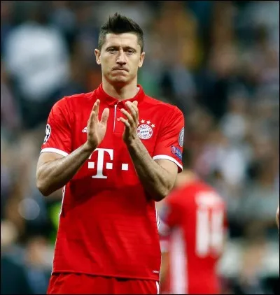 Combien de buts Lewandowski a-t-il marqués avec la Pologne ?