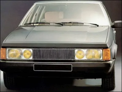 Échec de la Tagora. Quel est le constructeur ?