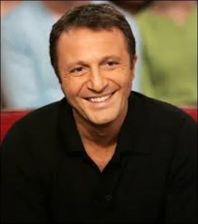 Arthur, présentateur de Vendredi tout est permis est-il homosexuel ou pas ?