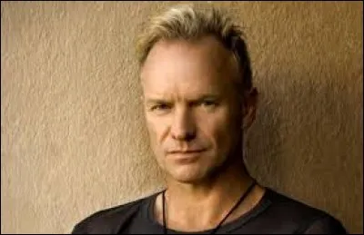 Sting était le chanteur du groupe rock Kiss.