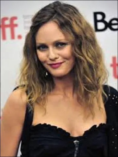 Vanessa Paradis avait 14 ans lorsqu'elle interprèta "Joe le Taxi" en 1987.