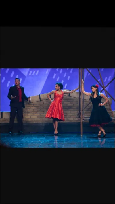 Qu'a-t-elle voulu faire lorsque Rachel a commencé à prendre le Glee Club en charge quand Mr. Schuster avait la grippe ?