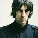 Richard Ashcroft est le leader du groupe...