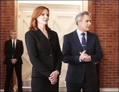 Où la bande d'Alex fait-elle ses recherches pour coincer les terroristes du G20 ?