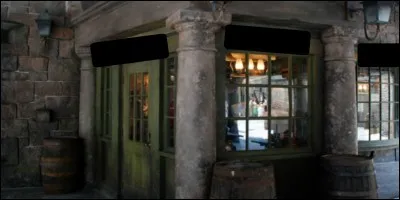 Quel est le nom de ce magasin ? (Pour les objets à réparer c'est l'idéal)