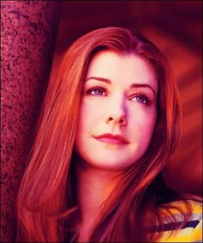 Qui est cette joyeuse sorcière ?