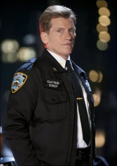 Comment s'appelle le père de Gwen ?