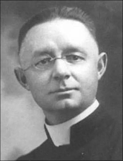 Lionel Groulx (1878-1967) était un prêtre catholique, professeur, historien, intellectuel nationaliste, écrivain et conférencier québécois. Quelle affirmation, parmi celles qui suivent, est fausse ?