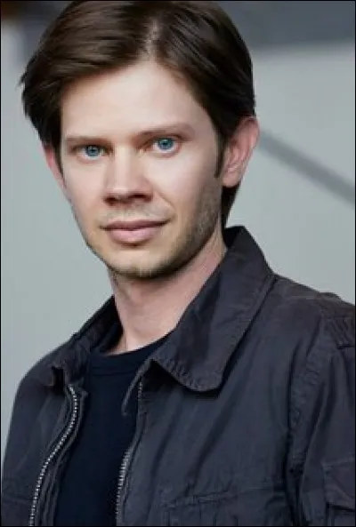 Quel acteur interprète le rôle de Micro ?