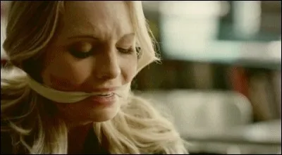 Qui la retient en otage dans le 3x21 ?