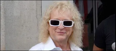 De quel chanteur s'agit-il ?