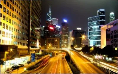 Qui a chant&eacute; "La vie la nuit" ?