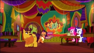 Aujourd'hui je vais dans le restaurant de deux amis. La nourriture est délicieuse ! Tu viens ?