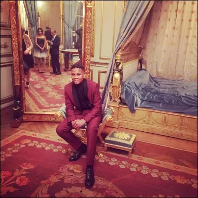 Quel âge avait-il quand le groupe a été formé ?