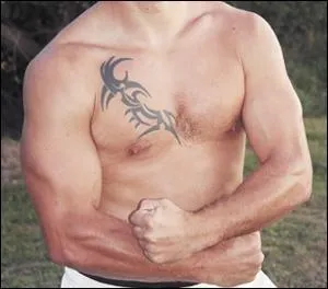 A quel joueur de Trie-sur-Base appartient ce torse ?