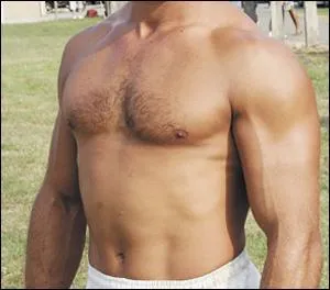 A quel joueur d'Ibos appartient ce torse ?