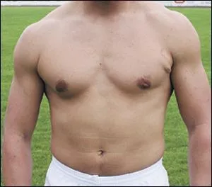 A quel joueur de Lourdes appartient ce torse ?