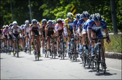 Je suis le cycliste le plus titré du tour d'Espagne. Je suis espagnol. Qui suis-je ?