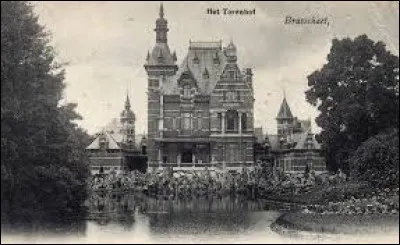 Quelle découverte Jake fait-il concernant le pensionnat ?