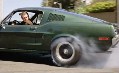 Dans le film "Bullit" quelle voiture utilise le héros ?