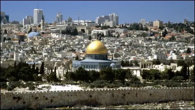 En 2015,quelle était la population de Jérusalem ?