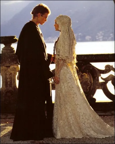 A la fin de l'épisode Anakin et Padmé se marient mais où se marient-ils ?