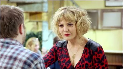 Comment se nomme ce personnage ayant tenu "les Belles du Mistral" avec le personnage de la question 6, avant qu'elle soit tuée par l'enchanteur ?