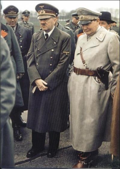 Il est aux cts de Hitler, chef de la Luftwaffe, il se suicidera en 1946: