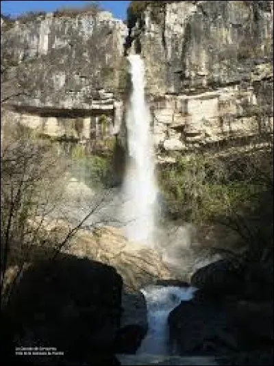 T - Thézillieu - Laquelle de ces cascades ne fait pas partie de Thézillieu ?