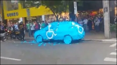 Quel pense-bête, mondialement connu a été créé grâce à une colle qui ne collait pas ?