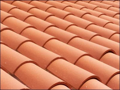 Combien de tuiles de céramique blanche composent la toiture de l'opéra ?