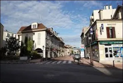 Nous terminons cette balade en Ile-de-France, &agrave; Viroflay. Ville de l'arrondissement de Versailles, elle se situe dans le d&eacute;partement ...