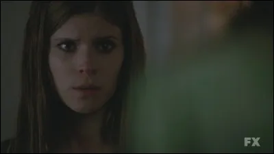 Comment s'appelle l'étudiante avec qui Ben a couché ?