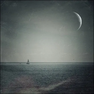 Quel est le nom de la course à la voile, autour du monde, en solitaire ?