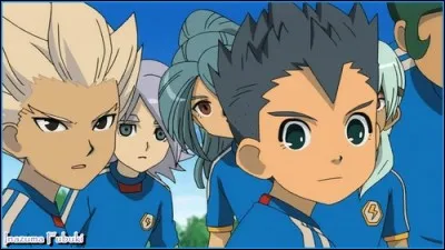 Austin est attaquant. Avec qui a-t-il attaqué et marqué un but lors du match contre la Dark Team ?