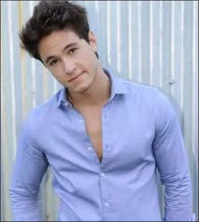 À quel âge a-t-il commencé sa carrière ?