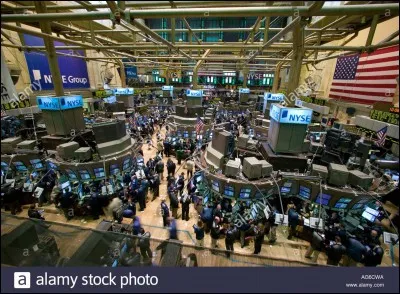 Ensuite il occupe un poste au :