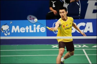 En quelle année le badminton a-t-il fait son entrée officielle aux Jeux olympiques ?