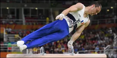 Lors des Jeux olympiques de Montréal en 1976, quelle gymnaste est la première à obtenir la note parfaite de 10 ?