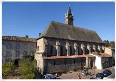 Terminons cette courte promenade en visitant Aurillac la préfecture du département et arrêtons nous un instant pour visiter une église renfermant une belle Vierge noire,quelle est cette église ?